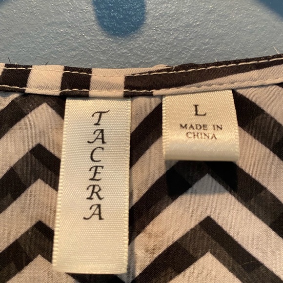 Large sheer blouse - Picture 2 of 2